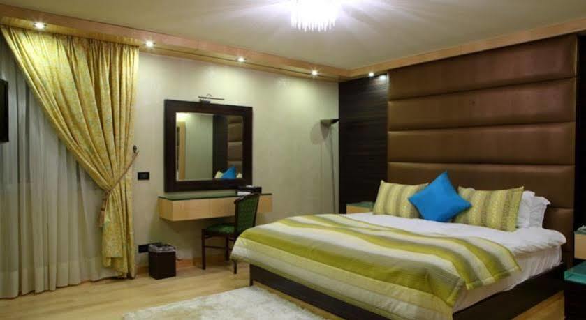 ביירות Lahoya Suites מראה חיצוני תמונה